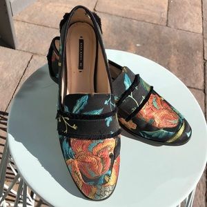 Zara basic embroidered loafers